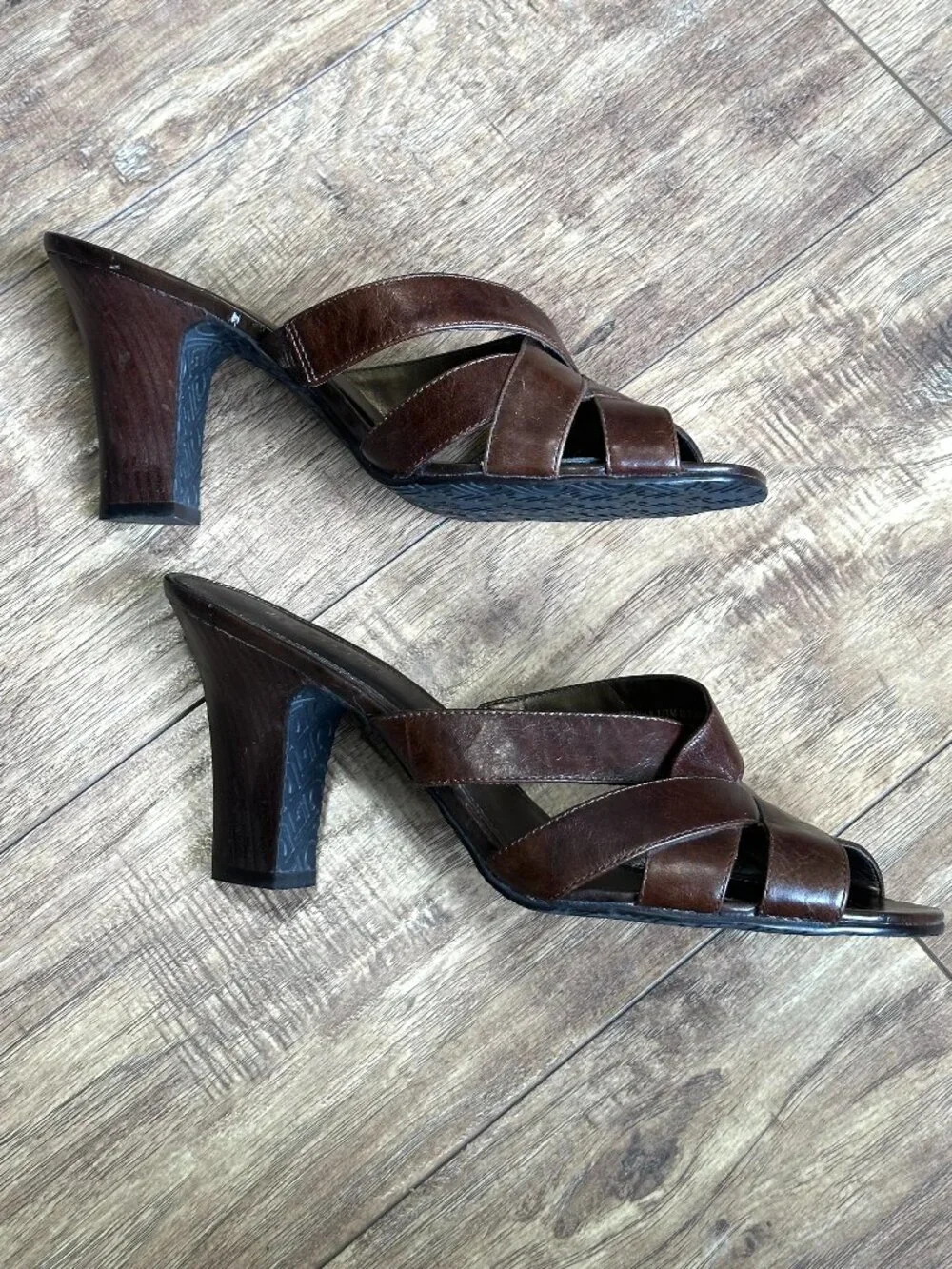 Liz Claiborne Brown Leather slide heels Women's Size 8.5 ~3.5"  pre-owned - Picture 7 of 11